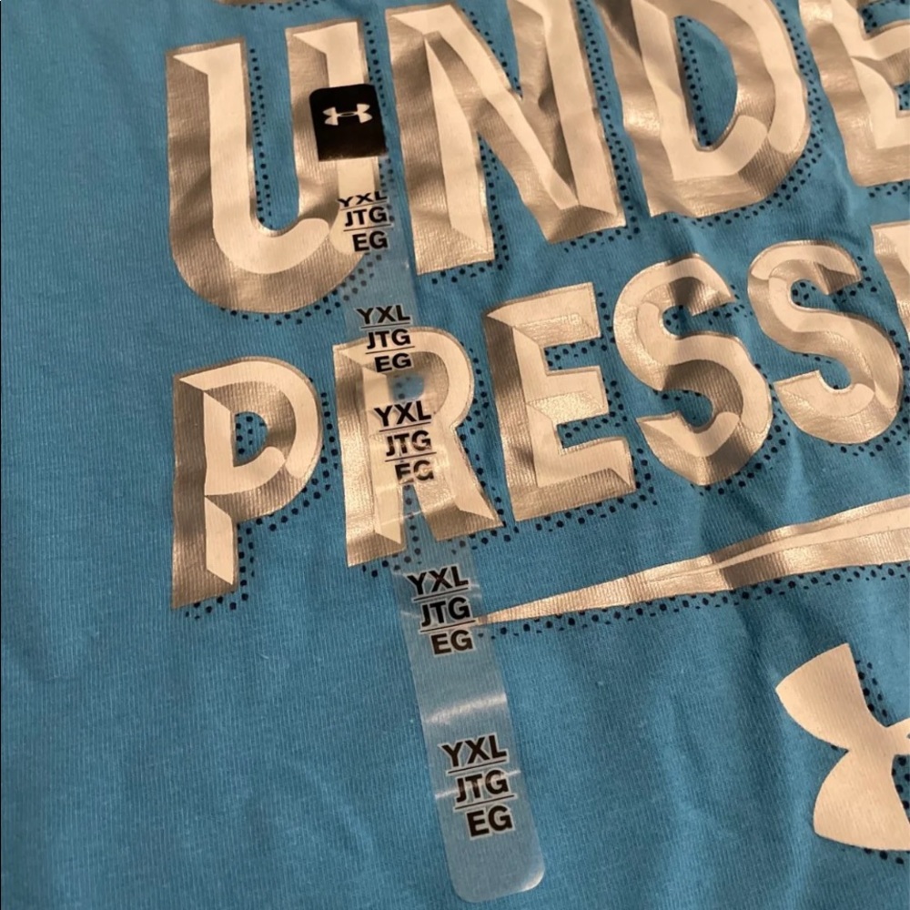 Under Armour tee shirt NWT
